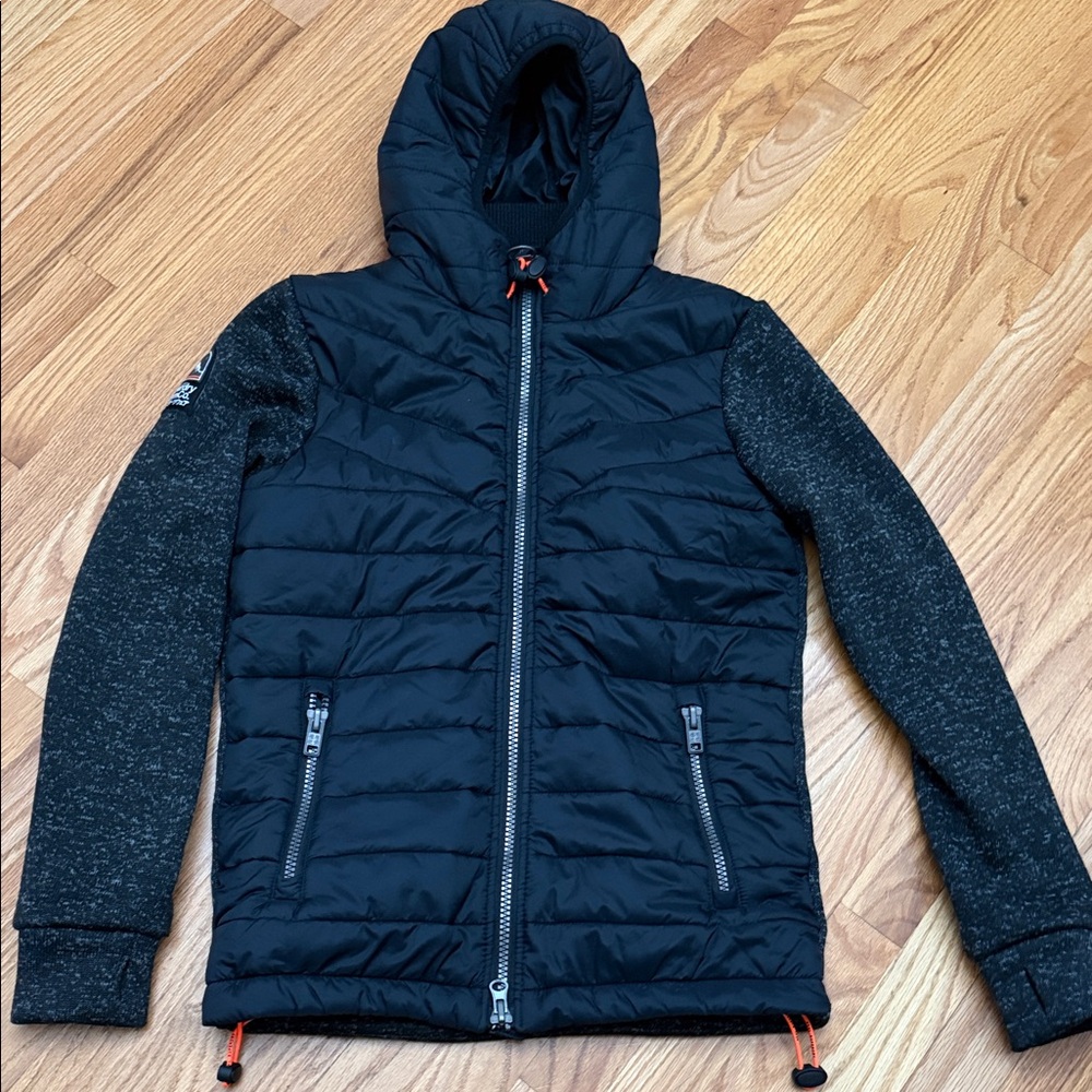Superdry storm hybrid Black and Gray Jacket med
